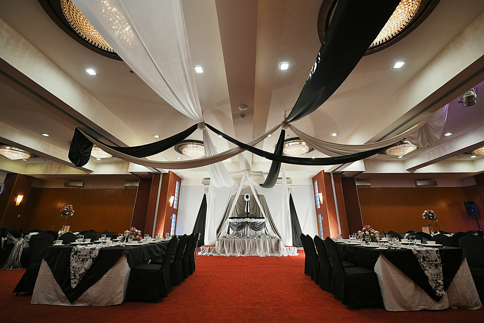 סנטה רוזה Paseo Premiere Hotel מראה חיצוני תמונה