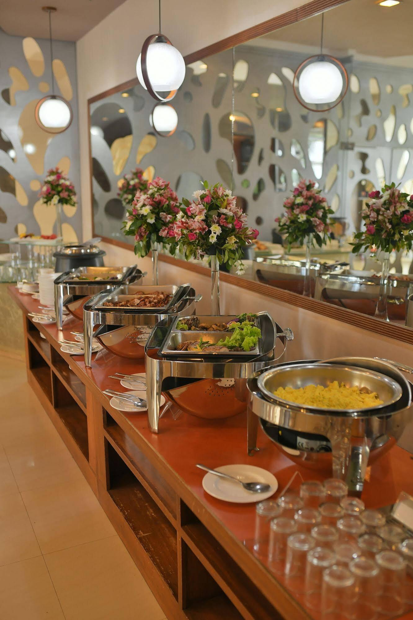 סנטה רוזה Paseo Premiere Hotel מראה חיצוני תמונה